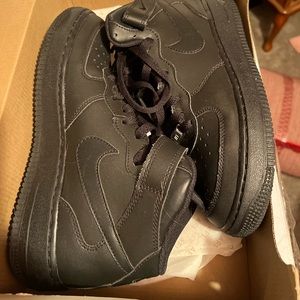 Black Nike air forces. Very good condition.